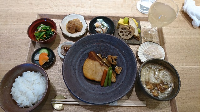 イヤウ