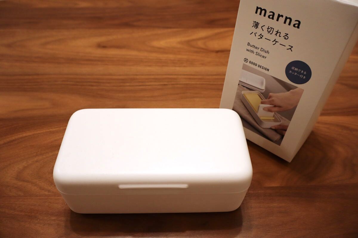 マーナ 薄く切れるバターケース　外観とパッケージ