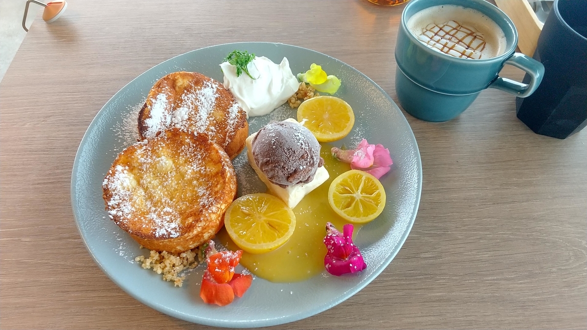 湘南ゴールドづくしのパンケーキ