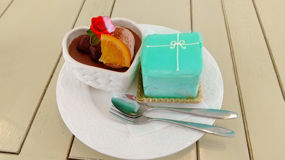 チョコプリンとブルーBOX