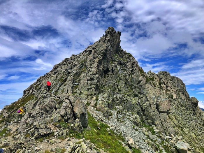 瓦礫の山のような『富士の折立（2999m）』