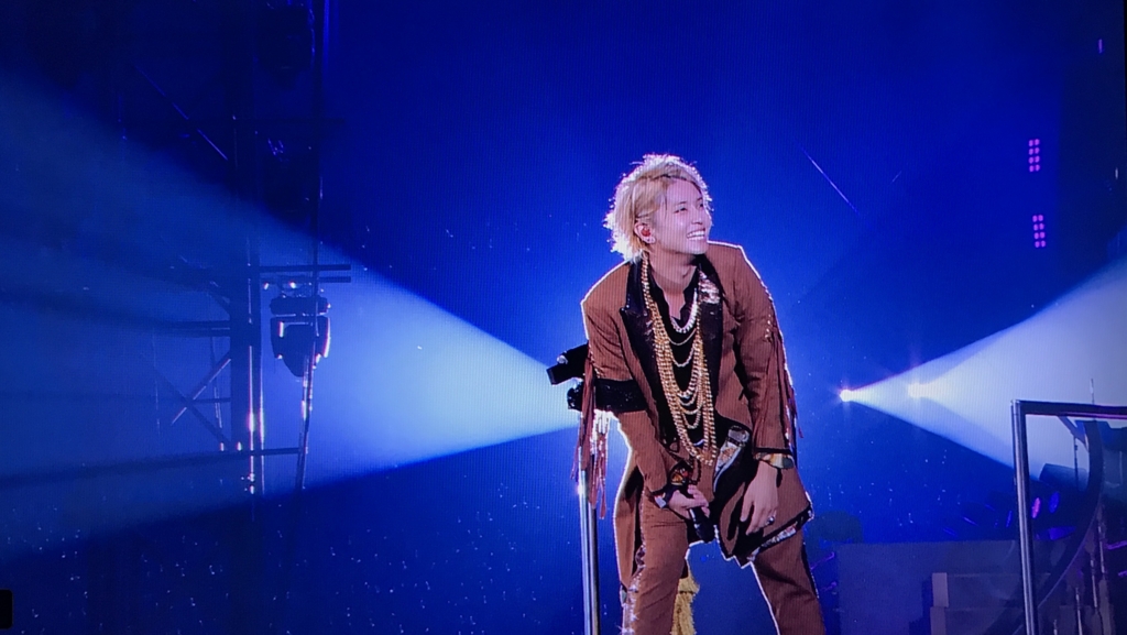 アイドル NEWS LIVE TOUR 2016 QUATETTO NEWS – Touch [from NEWS LIVE TOUR 2016 QUARTETTO] - YouTube