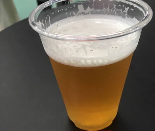"コンビニで生ビール100円</p