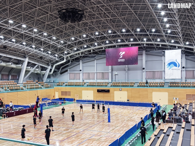 スワンドーム　岡谷市総合体育館　西体育館