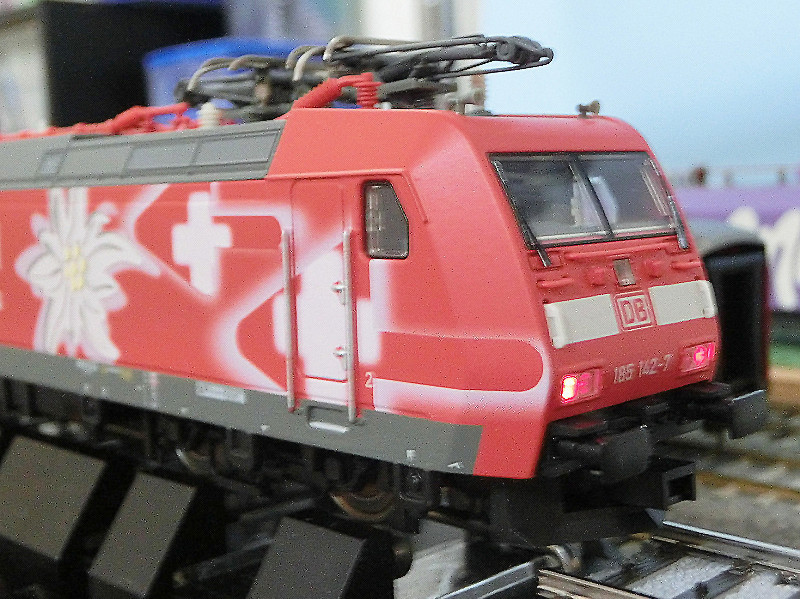 Märklin 36892 Railion Deutschland 185 142-7 Ep.5 その1 - 穂の原で