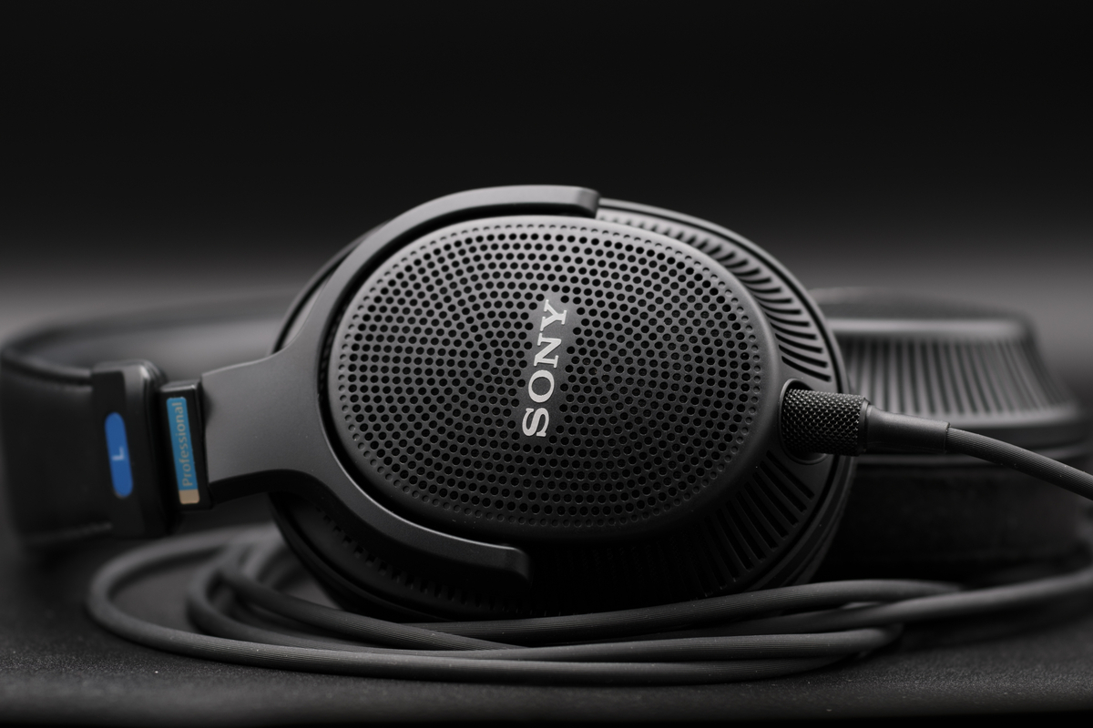 カ*ネ様 ほぼ未使用 SONY MDR-MV1 オープン型ヘッドホン 使用感極少 SONY MDR-MV1 レビュー｜開放型らしくない音質と空間表現を徹底評価