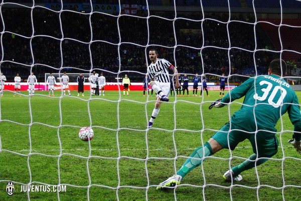 5人目のキッカーを務めたボヌッチ 画像:5人目のキッカーを務めたボヌッチ