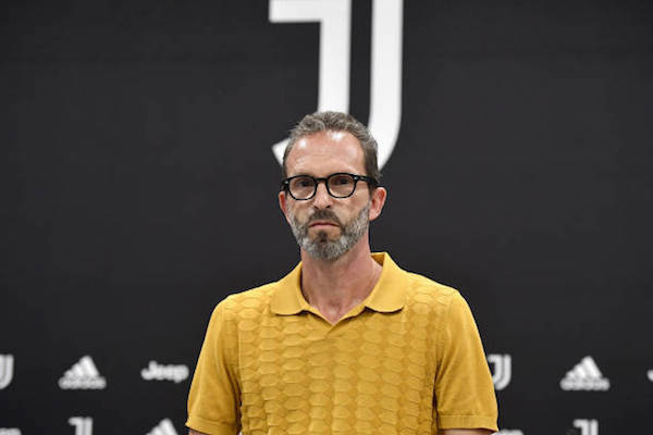 イタリアサッカー選手協会のカルカーニョ会長