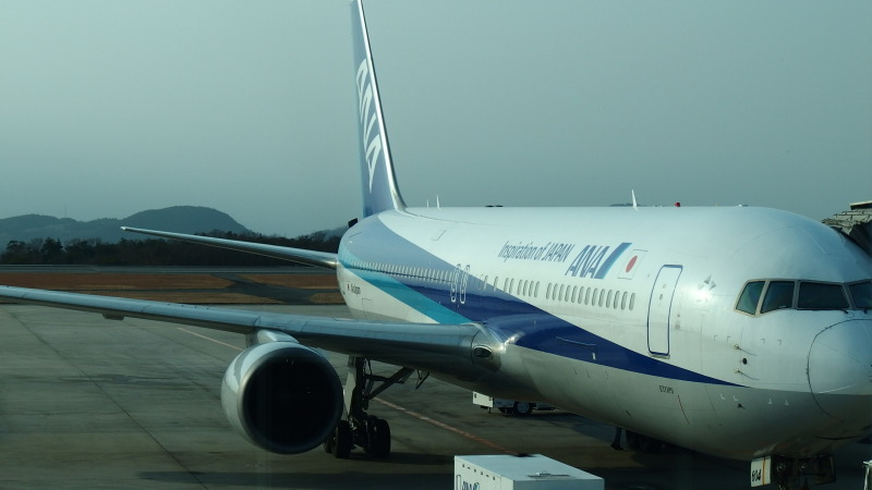 広島空港　ＡＮＡ　B6