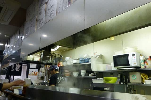 麺屋 丈六 店内