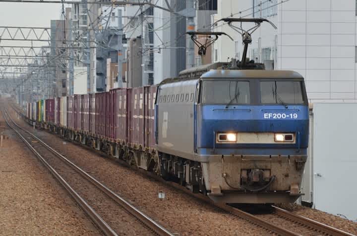 EF200-19