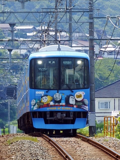 京阪10000系トーマス号