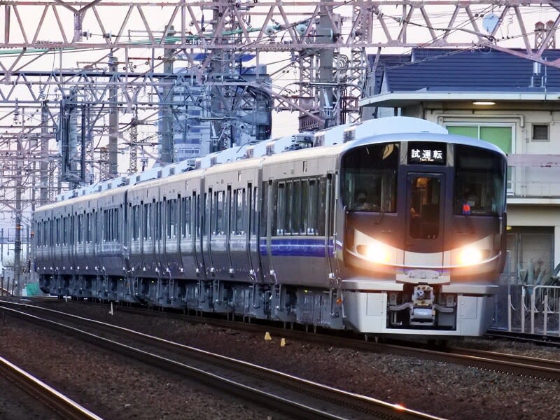 225系Aシート車試運転