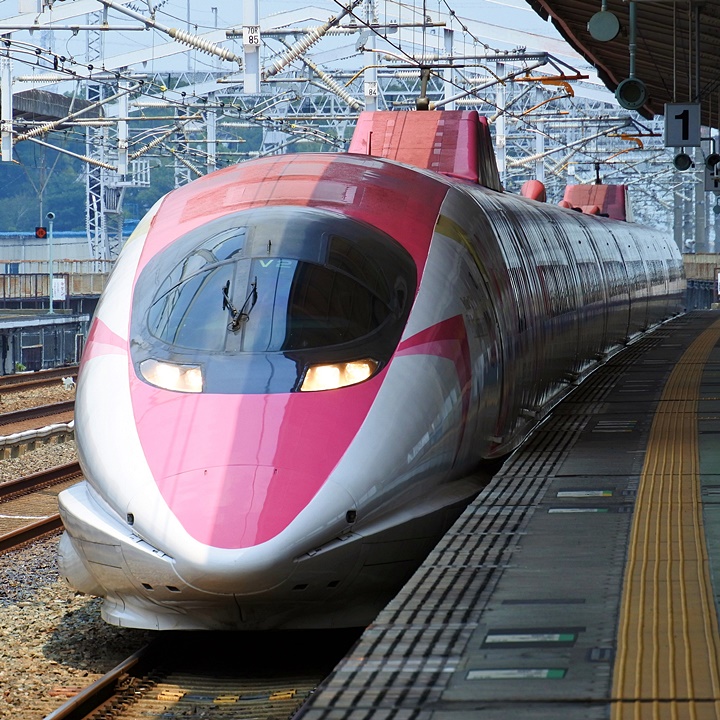 500系・ハローキティ新幹線