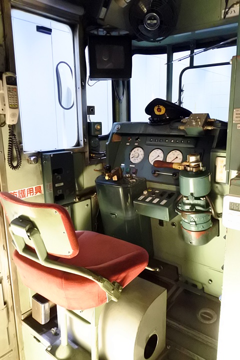 キハ40運転席
