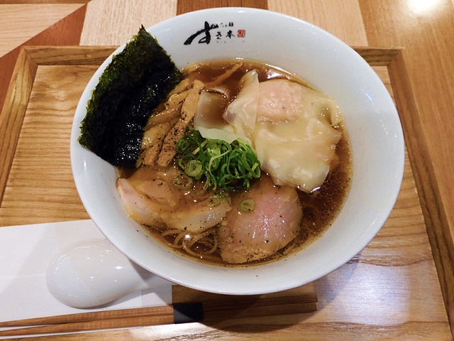 ワンタン醤油らぁ麺