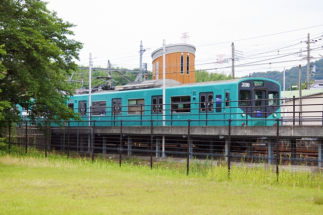 103系市場駅停車