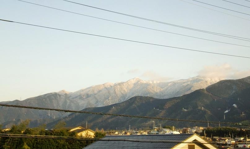 雪国になった四国は伊予の国なる新居浜市 - 阿智胡地亭のShot日乗