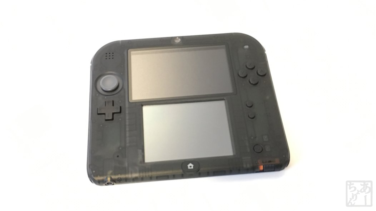 折りたためない「ニンテンドー2DS」クリアブラックを購入しま