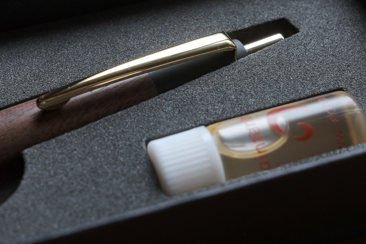 野原工芸と工房 楔のボールペン比較 - カメライフログ