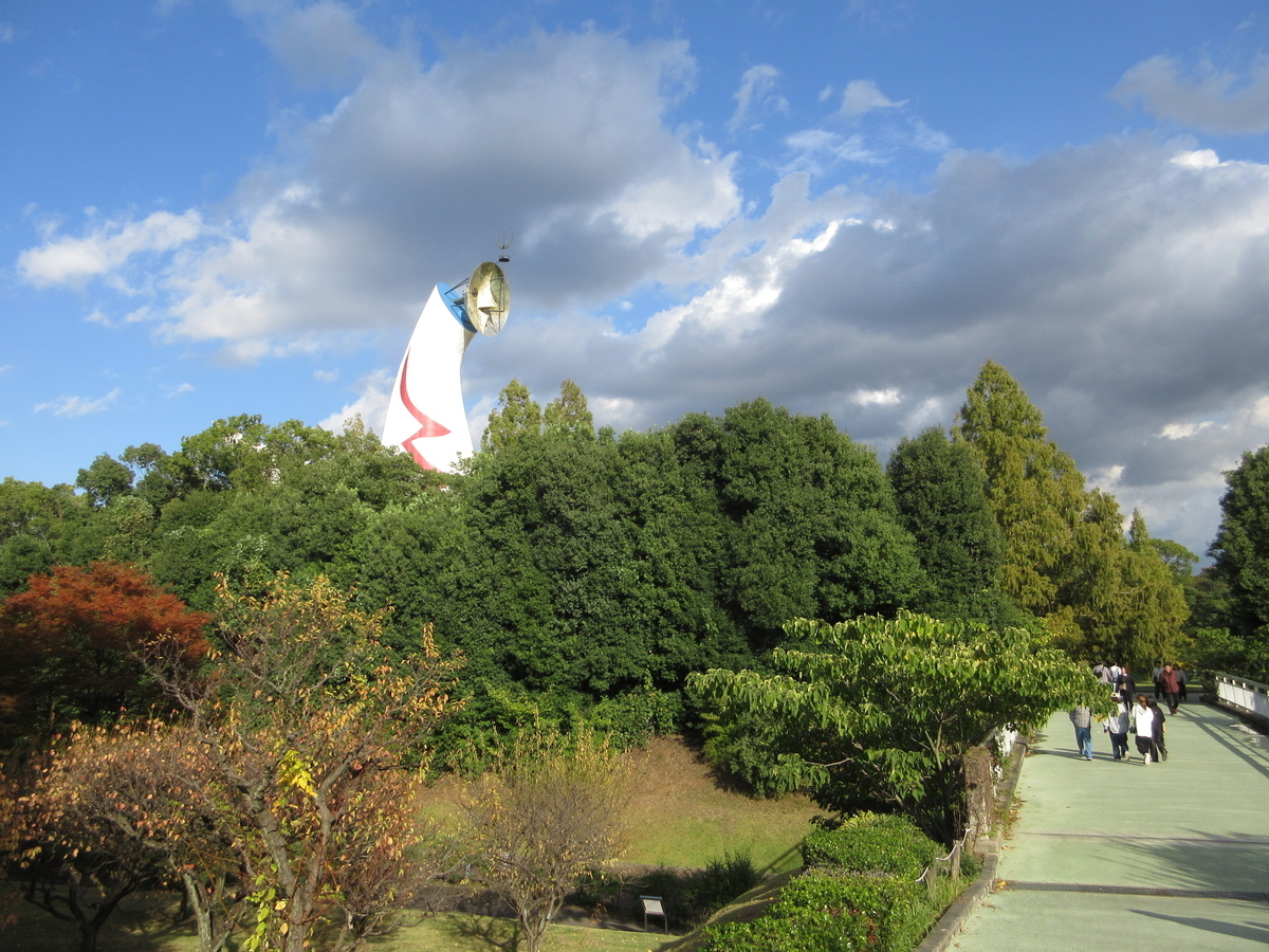 吹田万博公園のコキアほか|吹田市 - 芥月の見聞庫(お散歩観光)