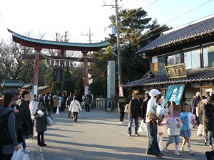 鷲宮神社鳥居前