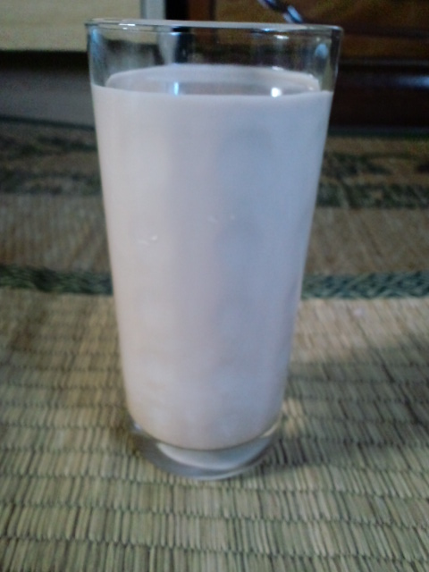 ミルク好きのミルクコーヒー 白のひとときを飲んでみた - 不思議の国の 