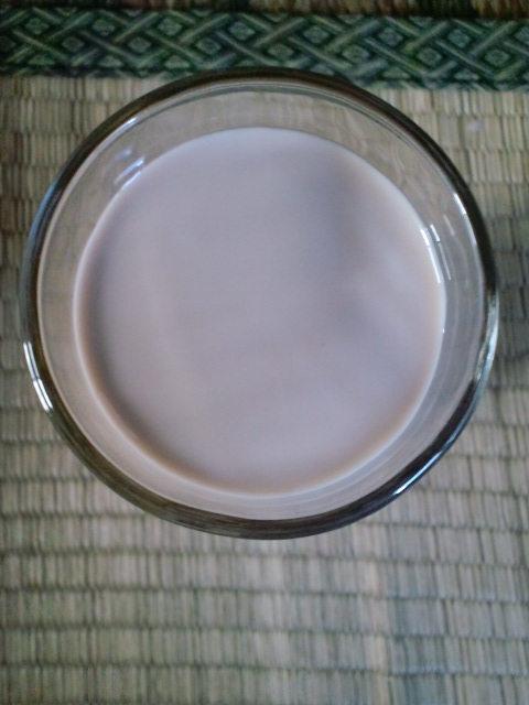 ミルク好きのミルクコーヒー 白のひとときを飲んでみた - 不思議の国の 