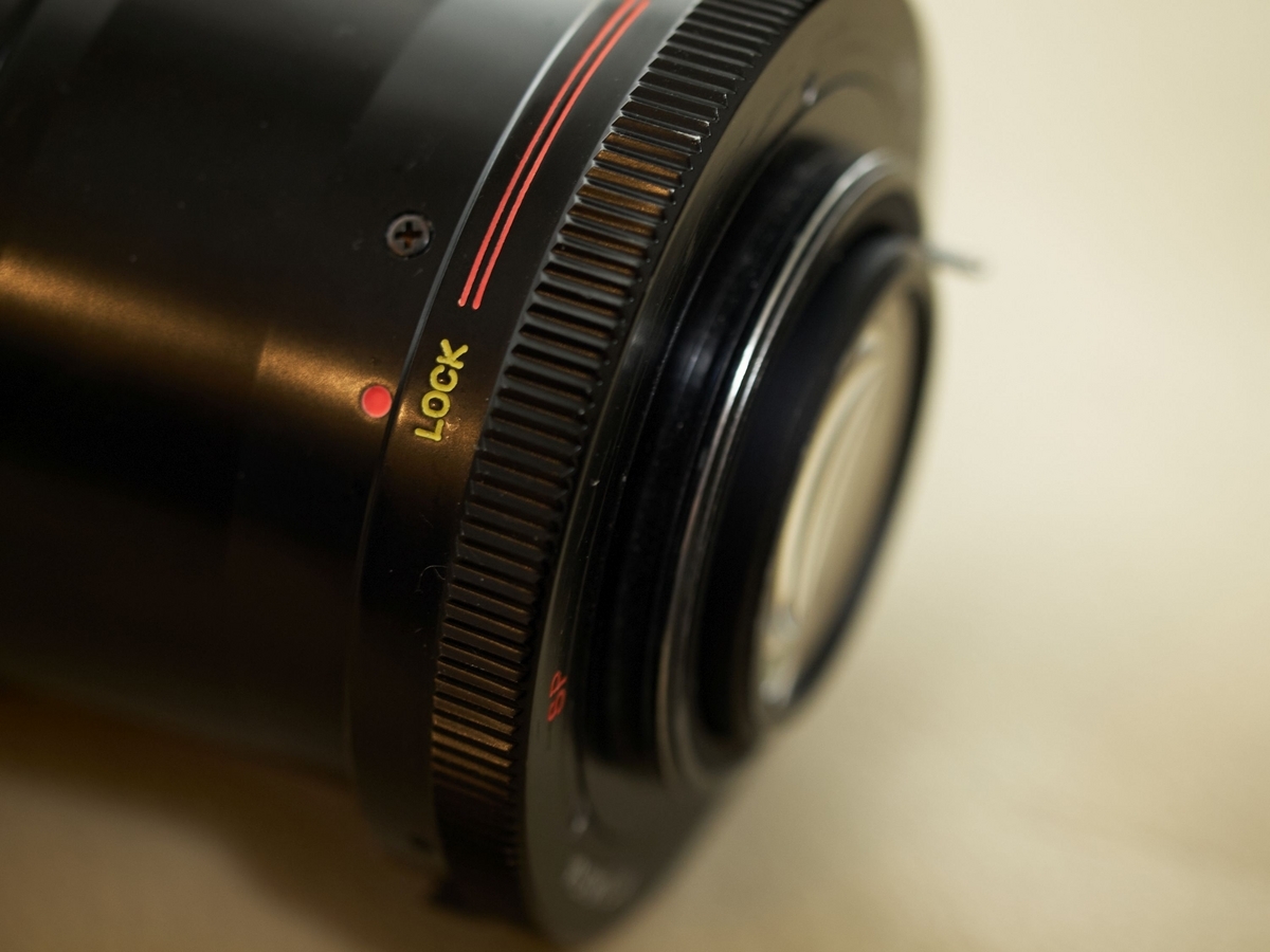 ｵﾏｹで買った SUPER KOMURA ZOOM925 90-250mm F4.5 - Futatabi-Hajimeru