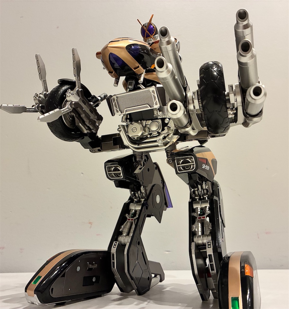S.H.フィギュアーツ真骨彫仮面ライダーカイザ / サイドバッシャー を