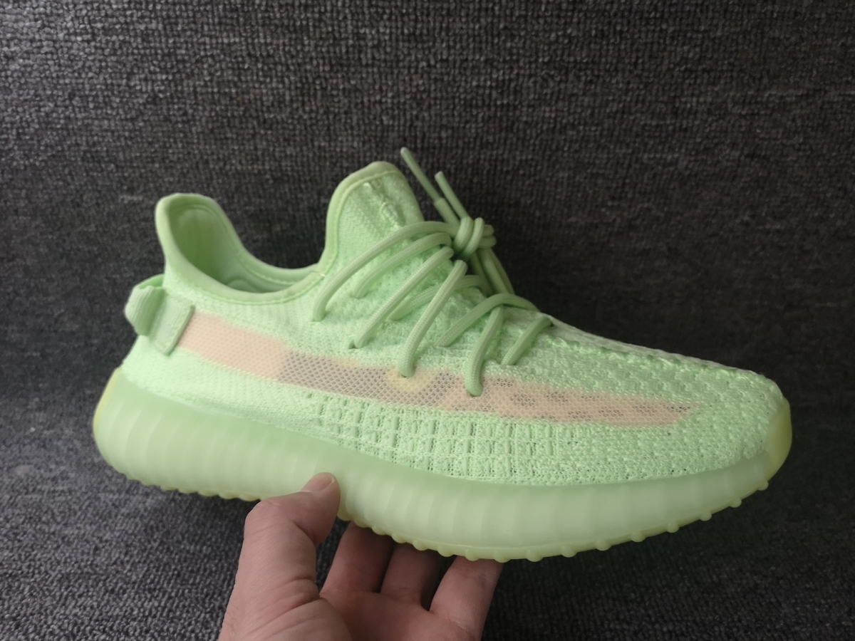 yeezy glow fake