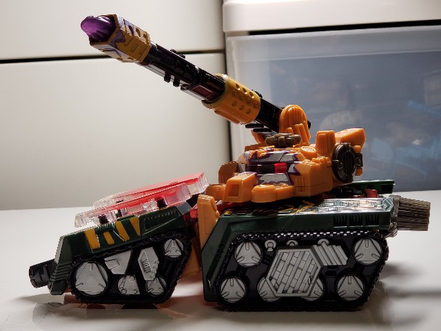 トランスフォーマーユニバース タンカー&オブシディアン ビーストマシーンズ TFユニバース タンカー - 気ままにTFを紹介していくブログ
