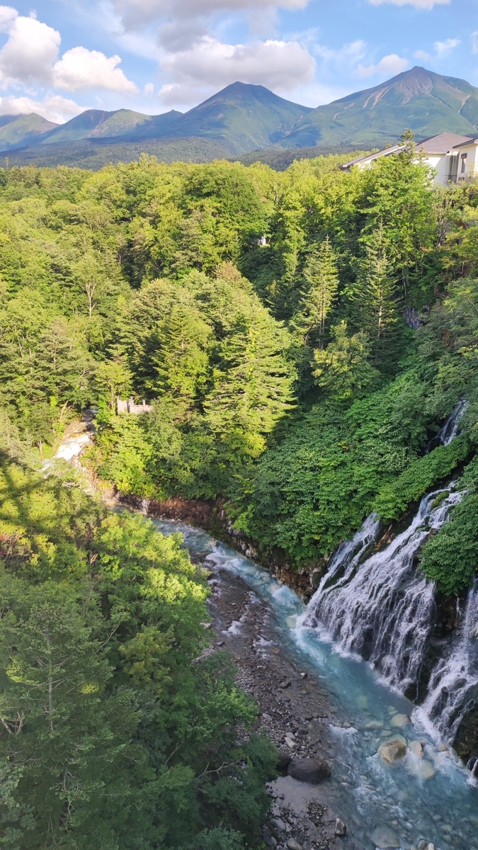 北海道美瑛町白金、白ひげの滝