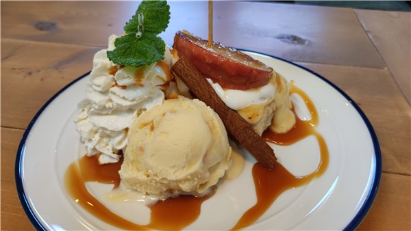 北海道東川町、FREELY and CAFE、アップルパイ