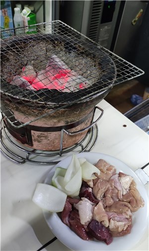 北海道旭川、馬場ホルモン、七輪