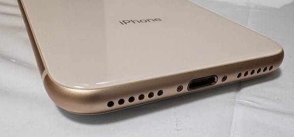 IIJmio、iPhone8、コネクタ