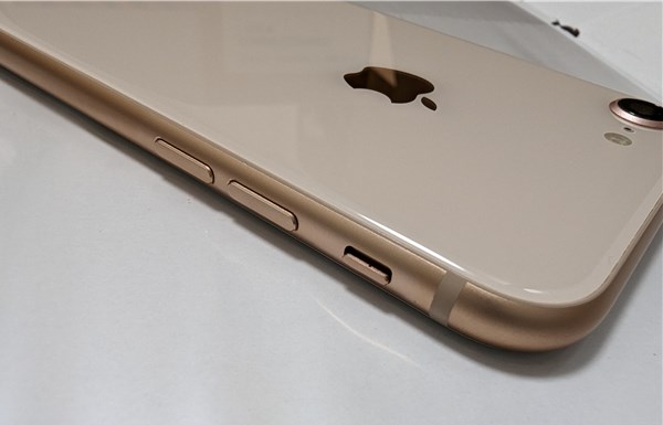 IIJmio、iPhone8、ボタン1