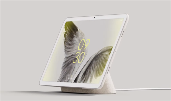 Pixel Tablet、磁気ドック接続状態