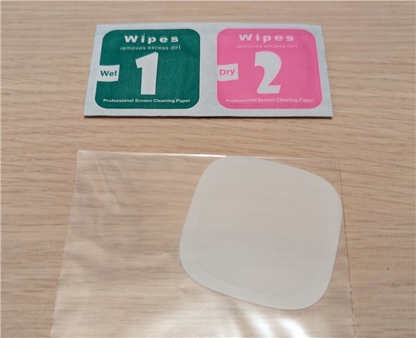 Fitbit Sense 2、Flexible Shield、内容物