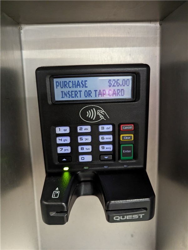 メルボルン空港、Myki、支払い中、クレカタップ可