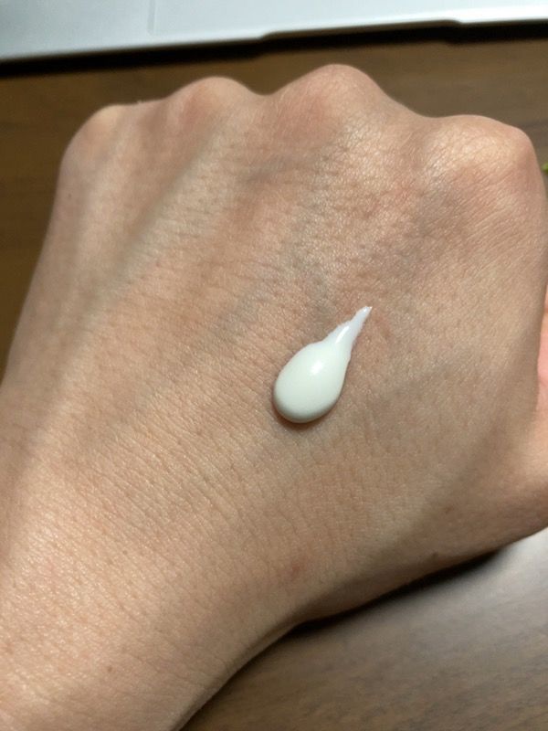 ビオレUV アクアリッチ ライトアップエッセンス 外観