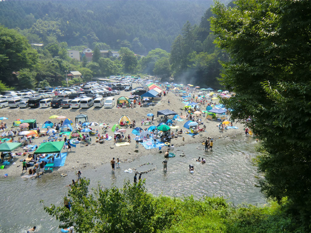 秋川ルイ