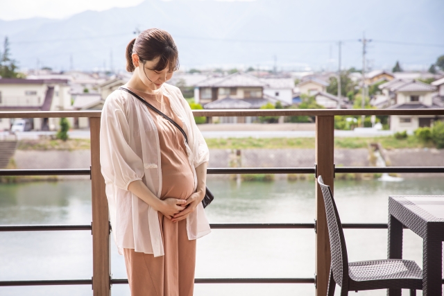 ロザブルーを使用する妊婦の方へ。妊娠中の着用と調節について