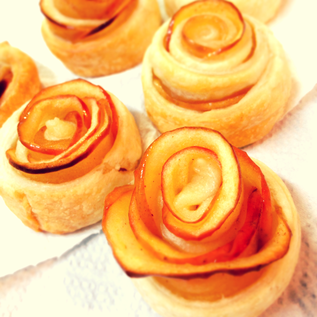 f:id:aico_recipe:20150113010702j:plain 簡単バラのアップルパイ
