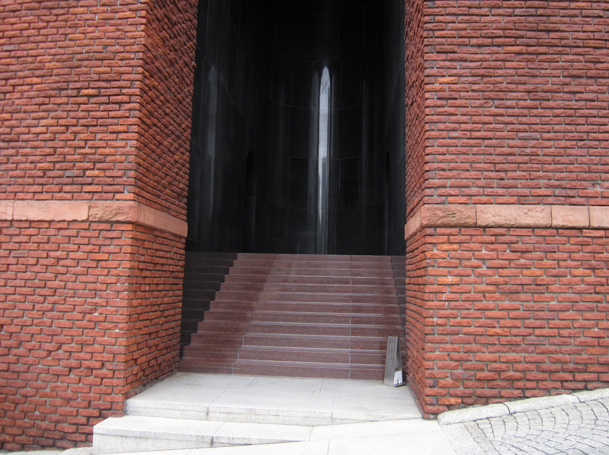 建築散歩！No.42「NOAビル」