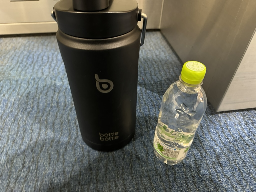 飛行機 水筒 持ち込み
