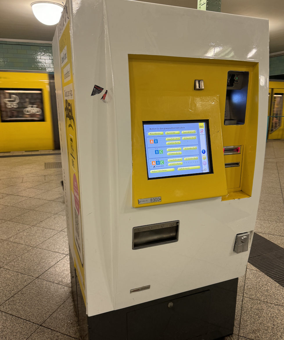 実録】ドイツでVISAタッチは使えない？ 電車,バス,トラムをベルリン,ミュンヘン,ケルンなどで利用し、買い物・食事・観光・交通全てでキャッシュレス 決済を試したドイツ旅行実体験紹介 - ミニマリスト品川太郎の海外旅行記 〜毎月海外に行く会社員の体験談ブログ〜
