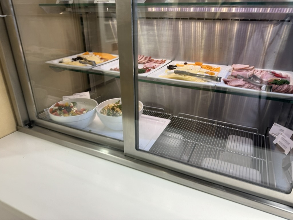 【ワルシャワ・ショパン空港プライオリティパス体験談】④Preludium Loungeは快適？シャワーや食事・ドリンクは？