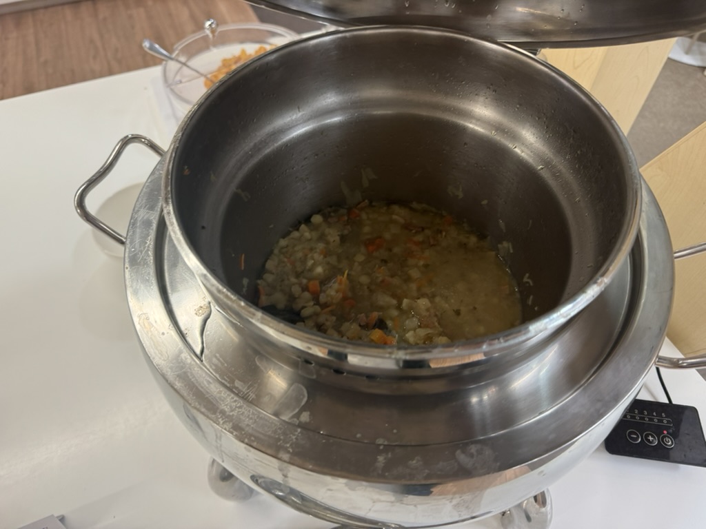 【ワルシャワ・ショパン空港プライオリティパス体験談】④Preludium Loungeは快適？シャワーや食事・ドリンクは？
