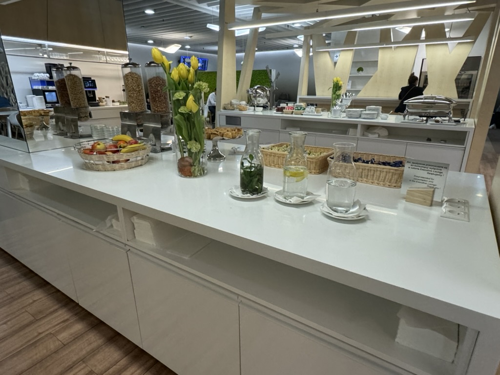 【ワルシャワ・ショパン空港プライオリティパス体験談】④Preludium Loungeは快適？シャワーや食事・ドリンクは？